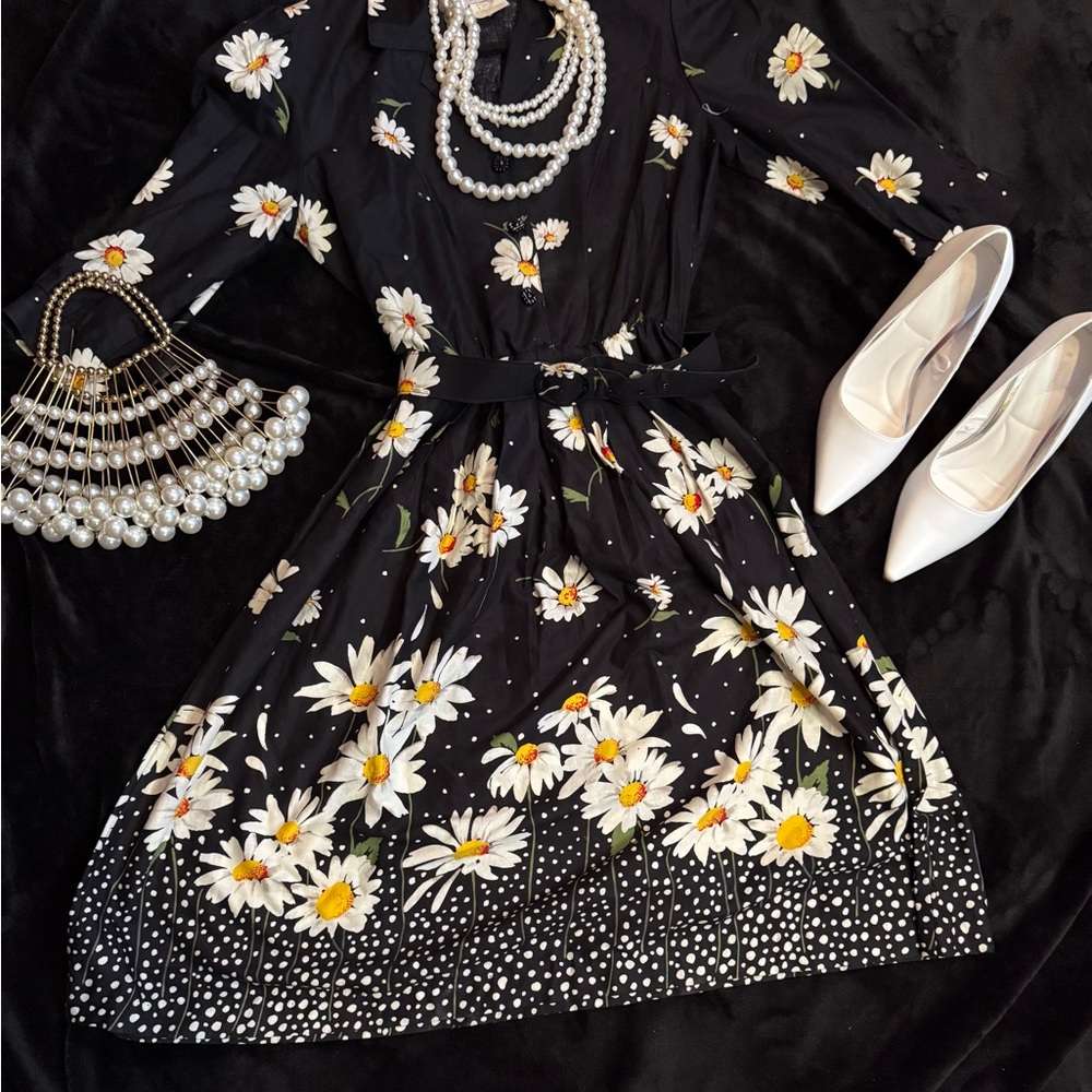 Black and White Sundress with Crew Neck for Wedding Guest